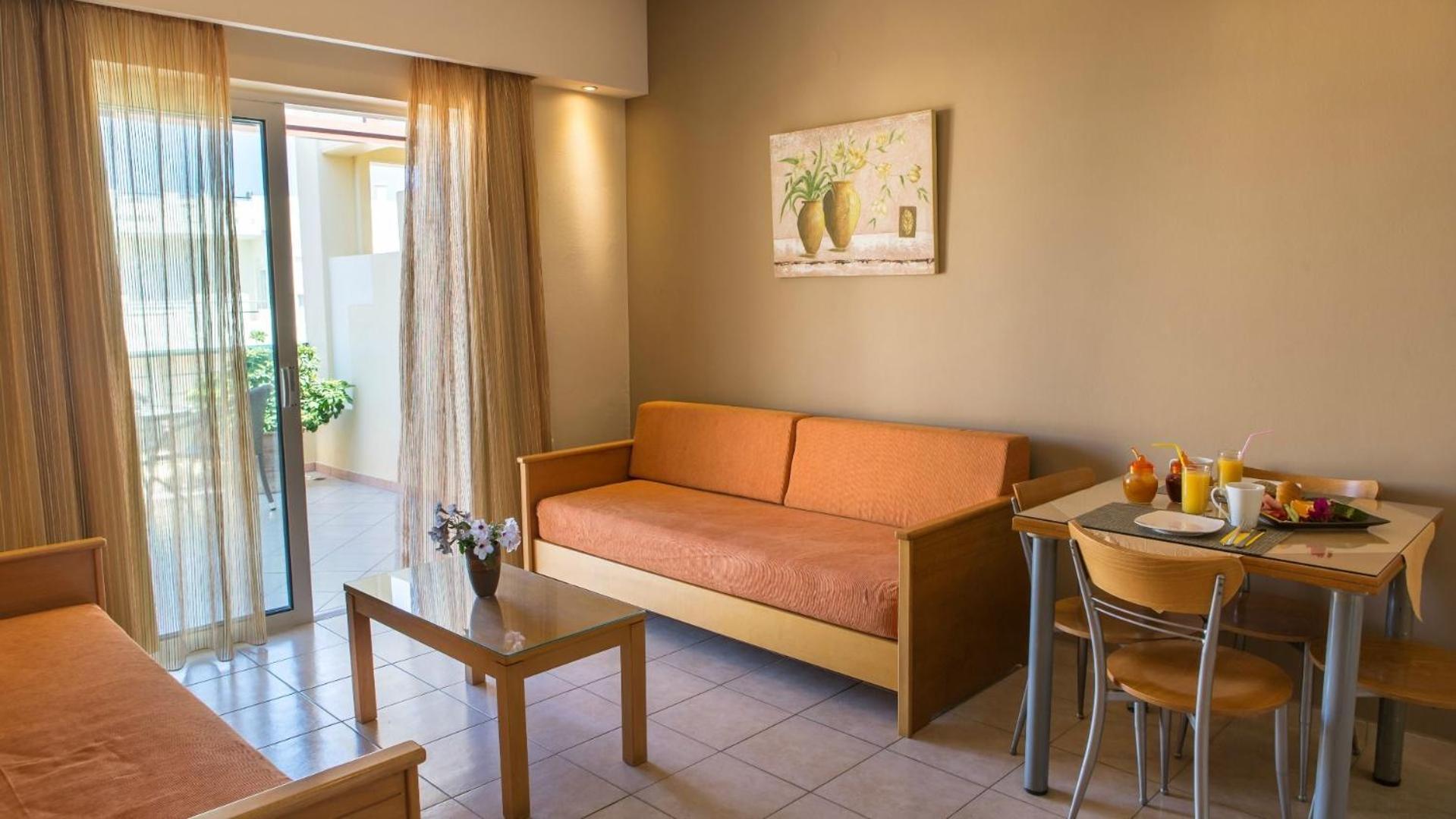 Helios Apartments Kato Daratso Bilik gambar