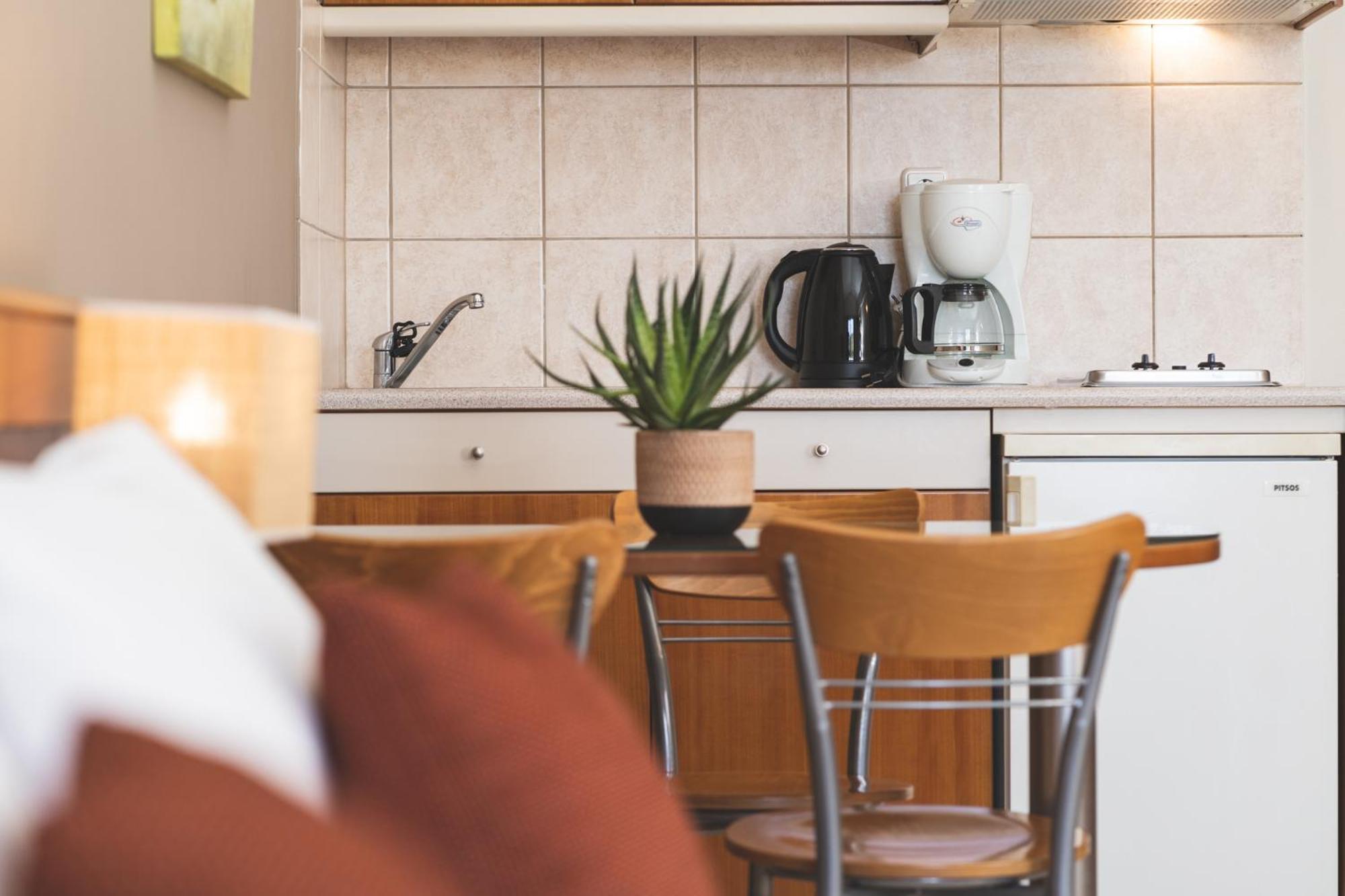 Helios Apartments Kato Daratso Bilik gambar