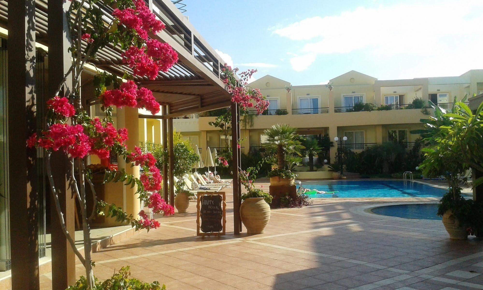 Helios Apartments Kato Daratso Luaran gambar