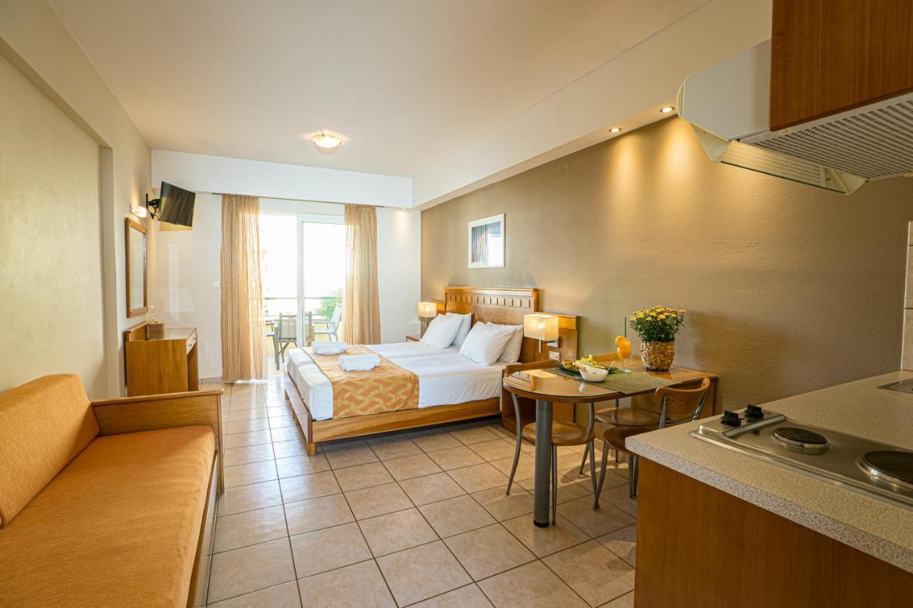 Helios Apartments Kato Daratso Luaran gambar